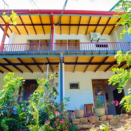 White Lodge Kandy Esterno foto