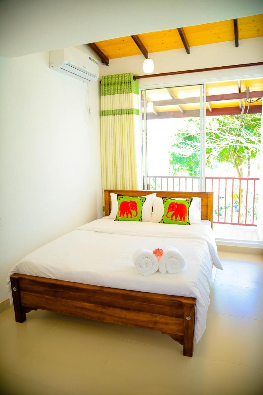 White Lodge Kandy Esterno foto